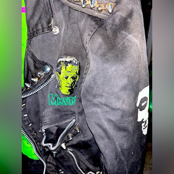 VINTAGE RARE MISFITS JACKET AUTHENTIC PUNK STUDDED diy S FITS XL unisex - Picture 2 of 5